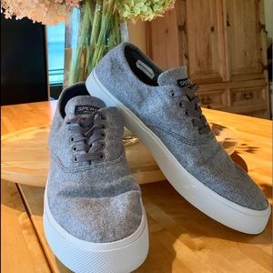 Women’s Sperry sneaker